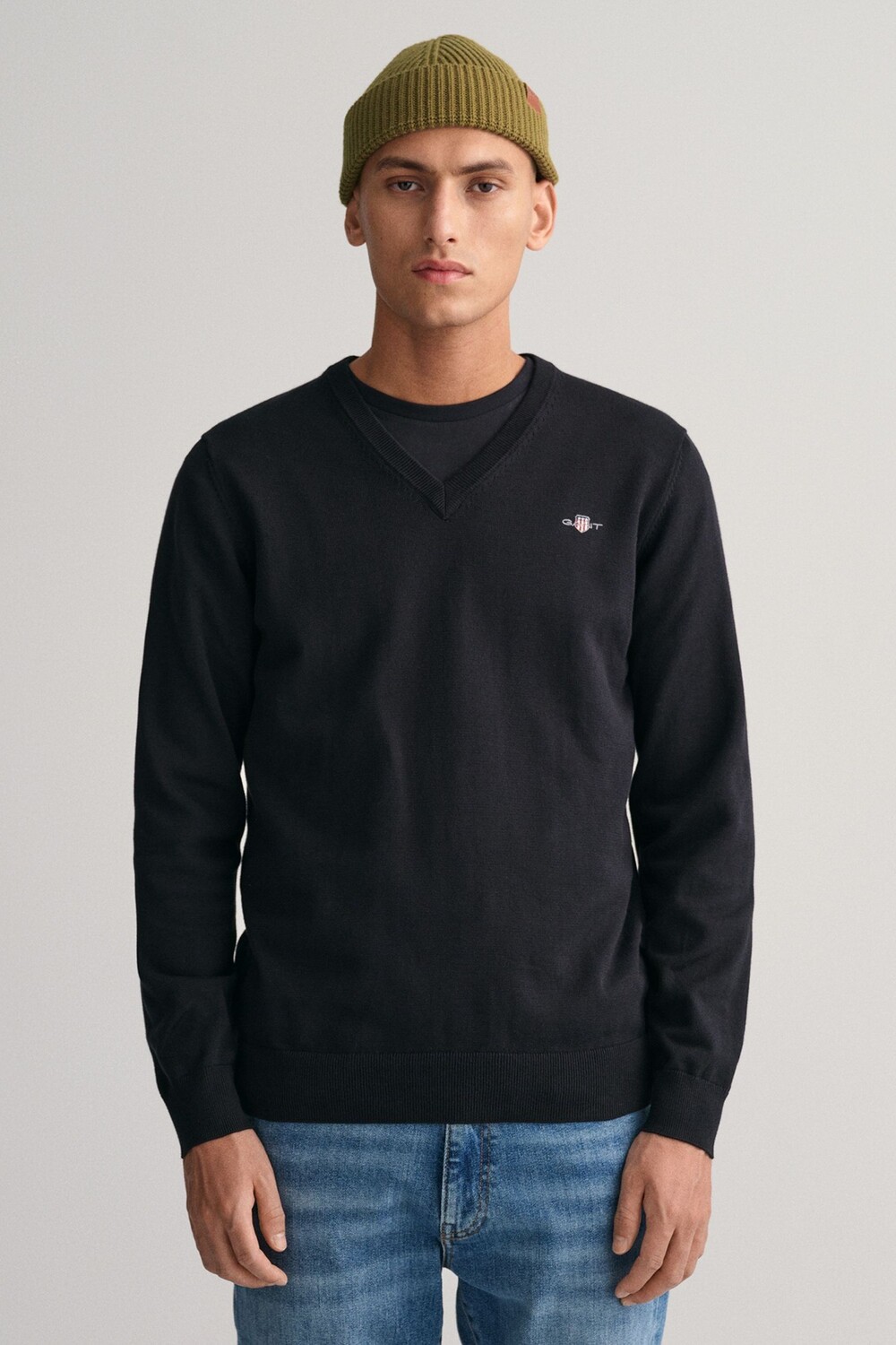 

Gant Классический хлопковый свитер с V-образным вырезом GANT, черный