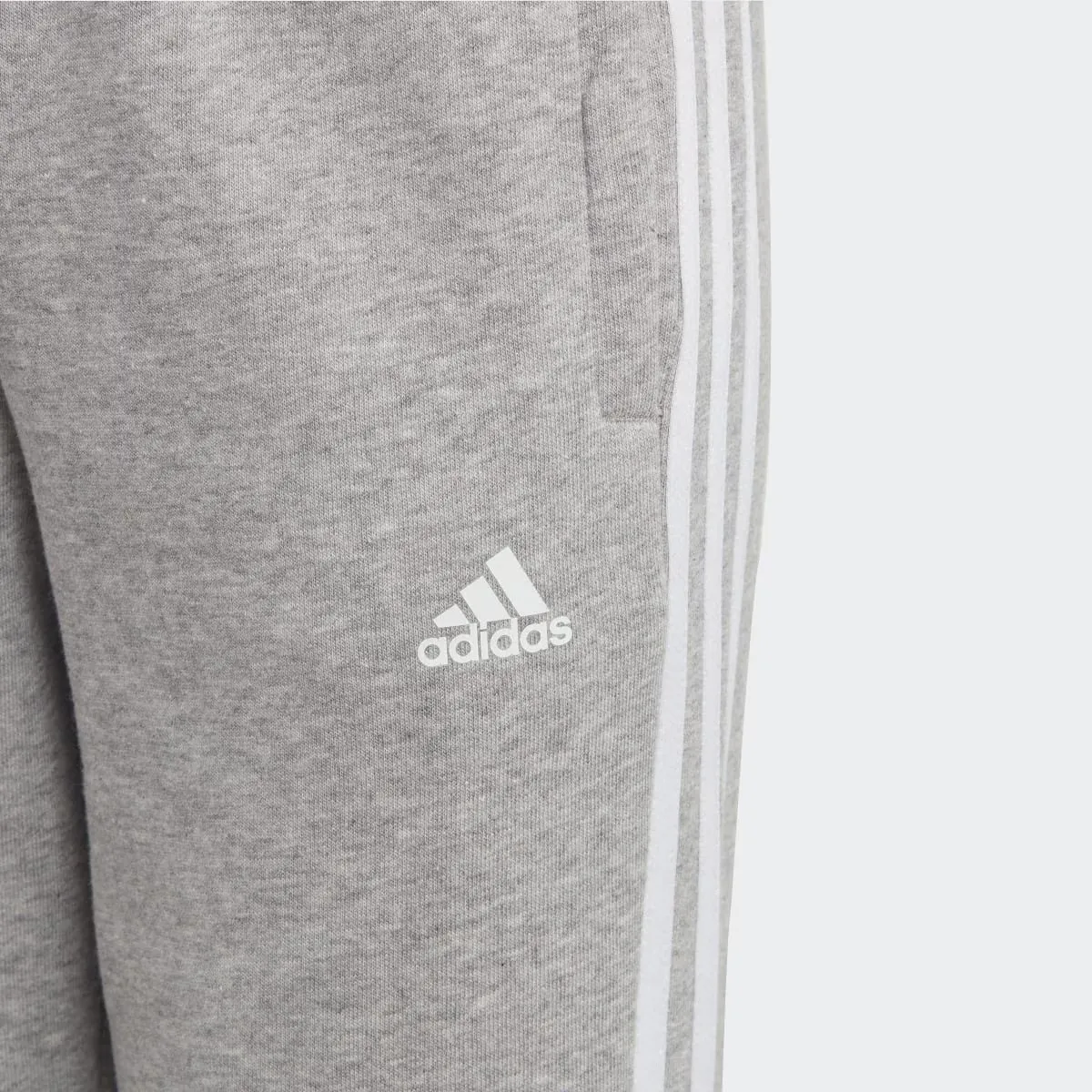 Детские Essentials Флисовые брюки 3 полоски Adidas, серый/белый — фото 3