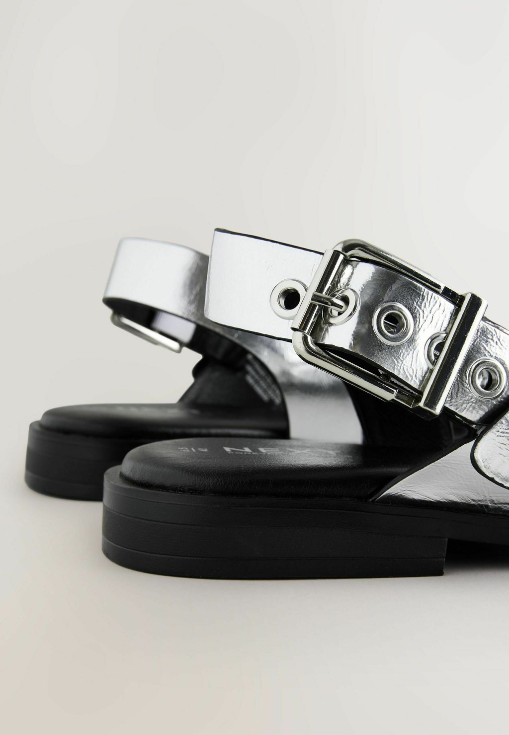 Сандалии REGULAR FIT - FOREVER COMFORT BUCKLE STRAP Next, серебряный — фото 4