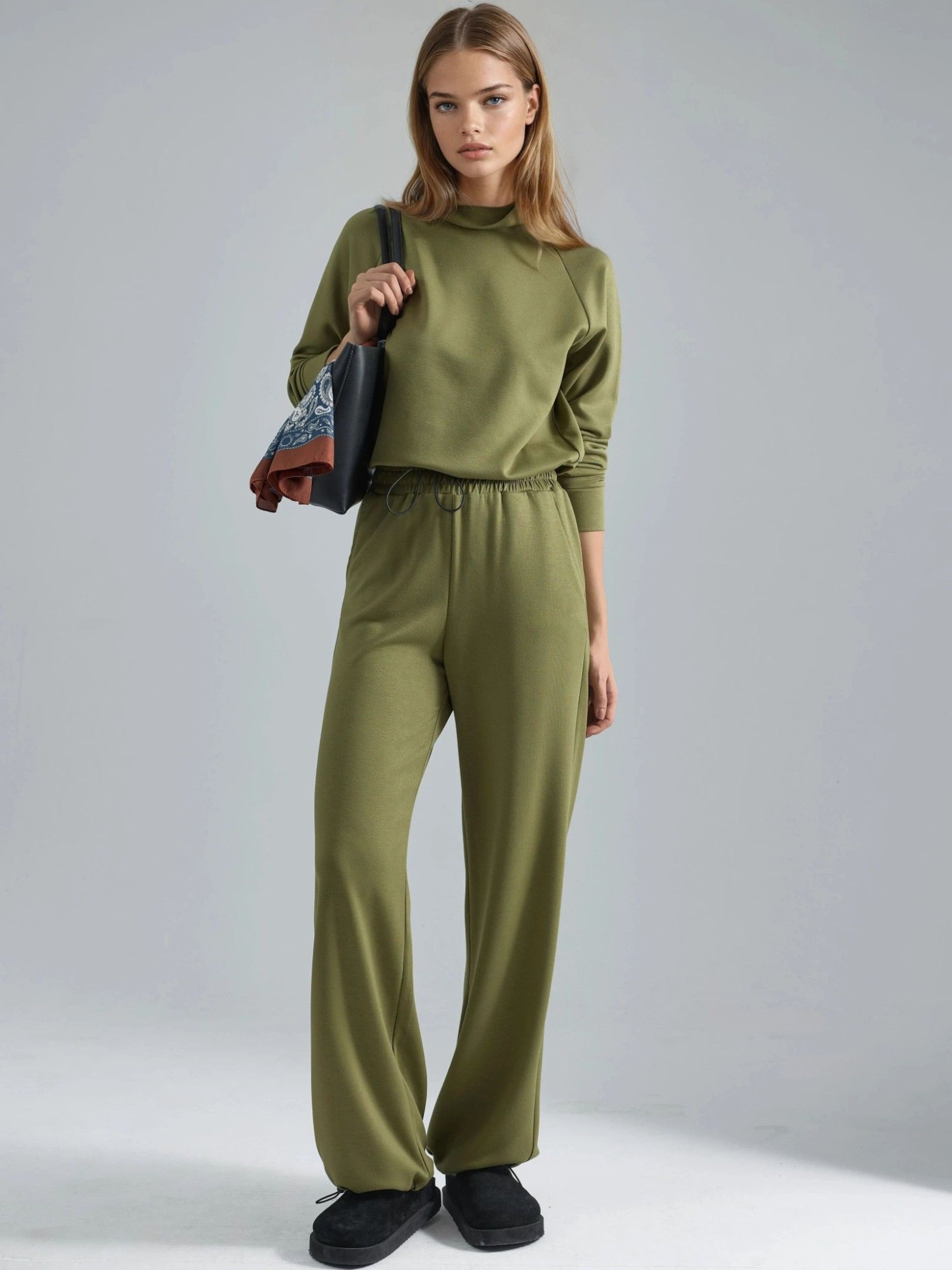 

Hiccup Спортивный костюм в цвете Olive