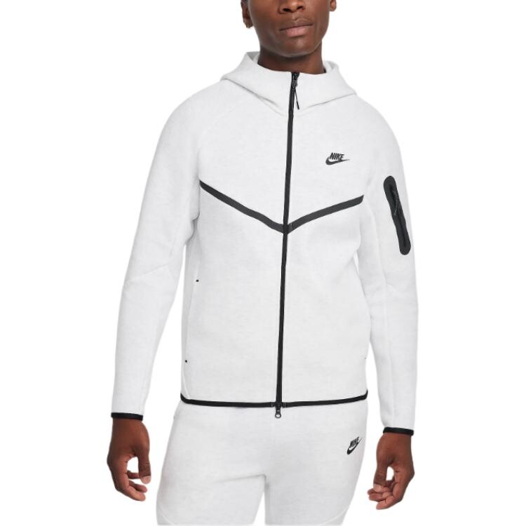 

Куртка мужская белый Nike