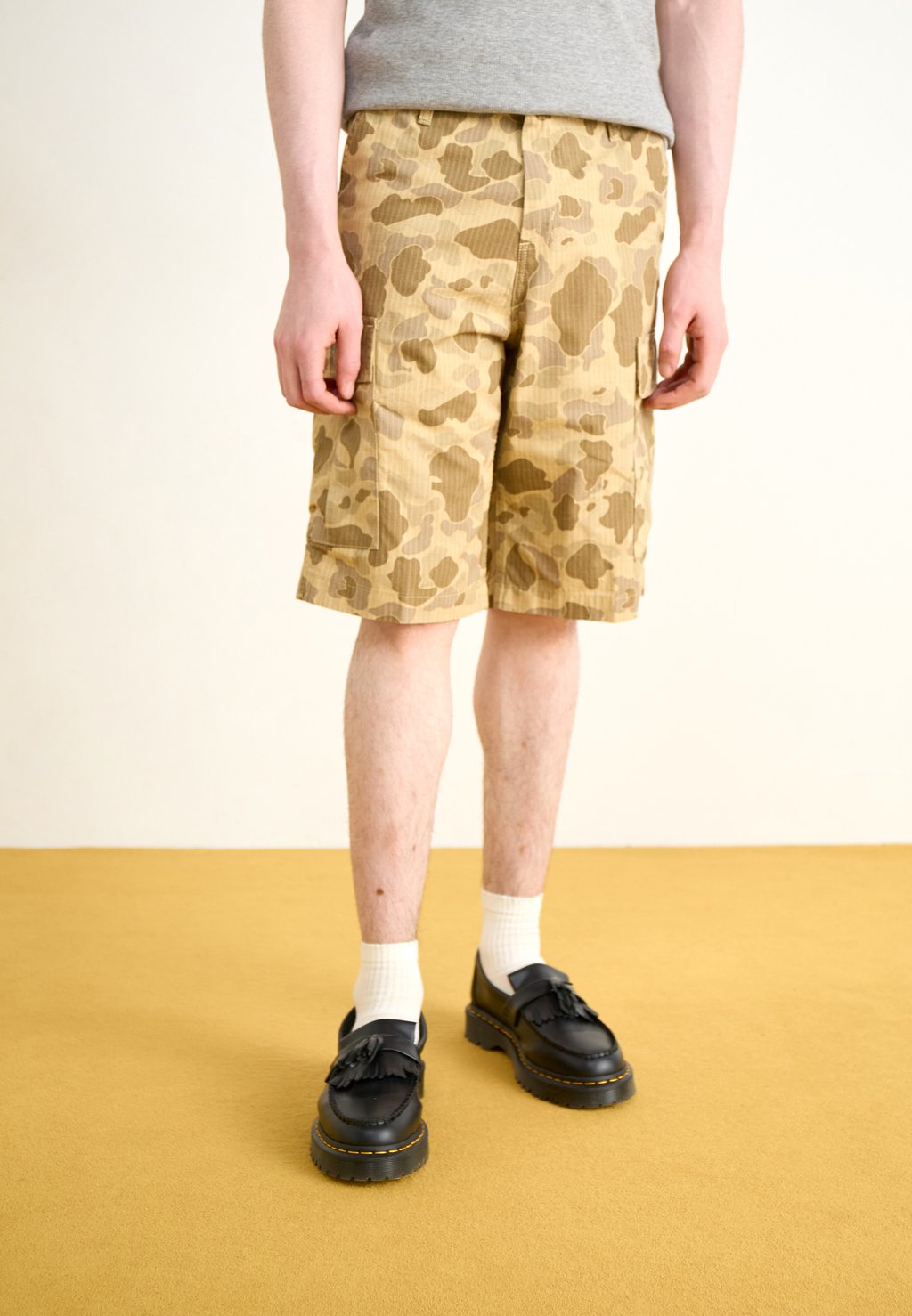 

Шорты REGULAR CARGO Carhartt WIP, бежевый