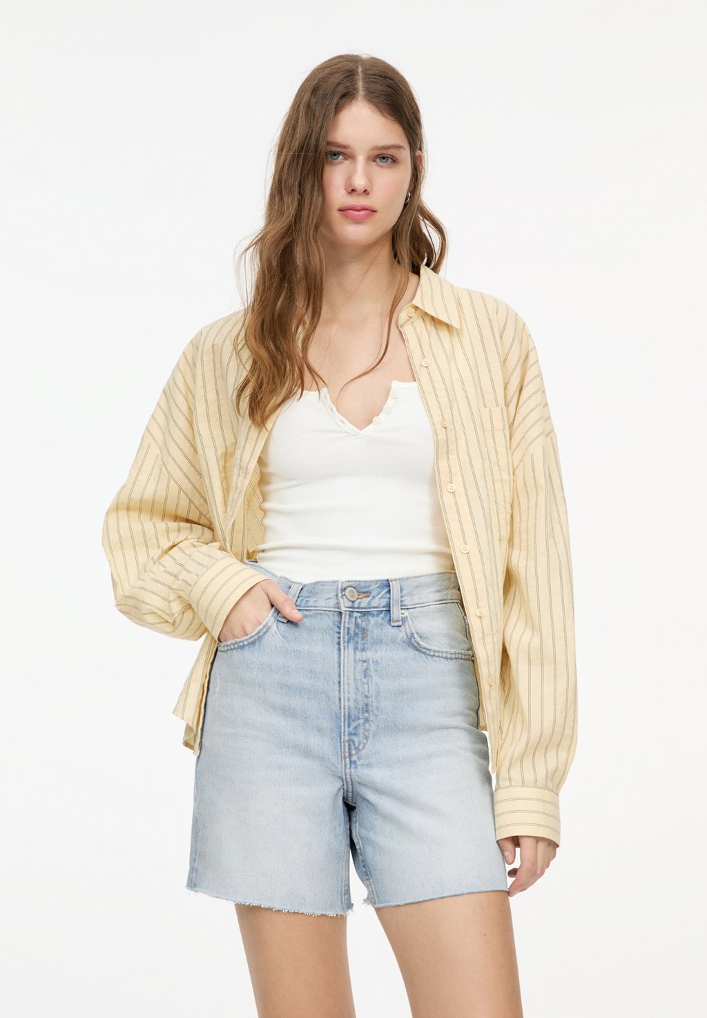 

Джинсовые шорты HIGH WAIST PULL&BEAR, цвет Light-Blue Denim
