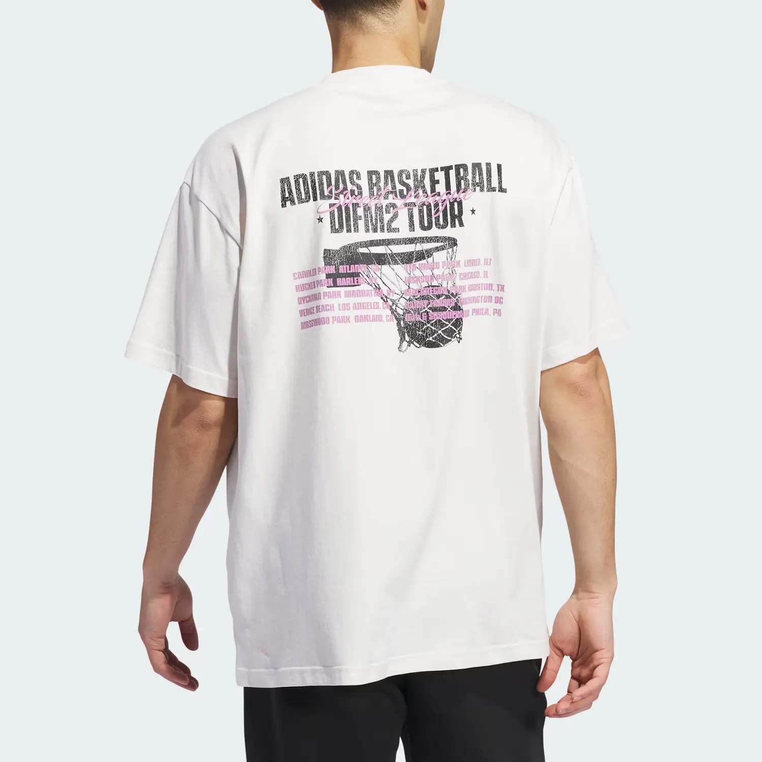 Бесплатная доставка с AdiClub Футболка с принтом Anthony Edwards Adidas, белая — фото 4