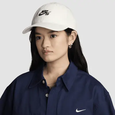 

Бейсболка Nike SB Club Unstructured Skate Cap, цвет Sail/Black