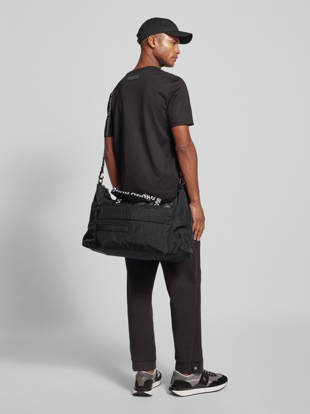 

Сумка Weekender с этикеткой, модель «Colyns_Holdall» HUGO, черный