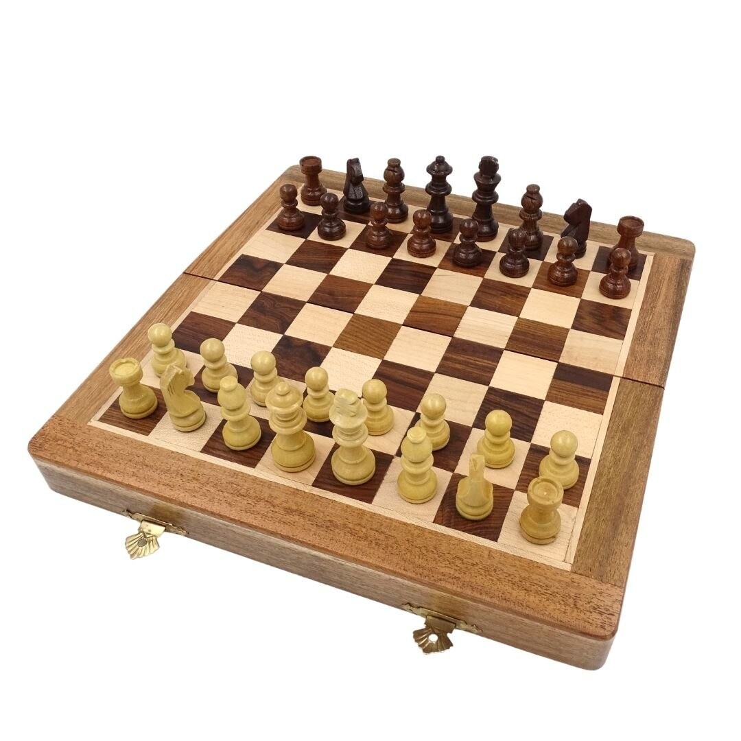 

Классические деревянные магнитные шахматы - 30х30см - G614 GIFTDECO