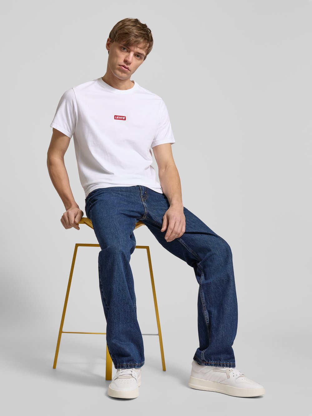 

Джинсы свободного кроя с пятью карманами, модель «565» Levi's, темно-синий