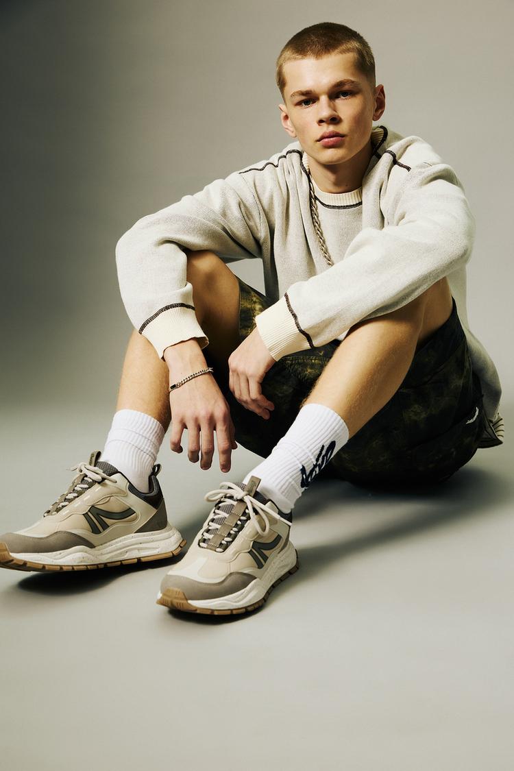 

Кроссовки из нескольких частей Pull And Bear, экрю