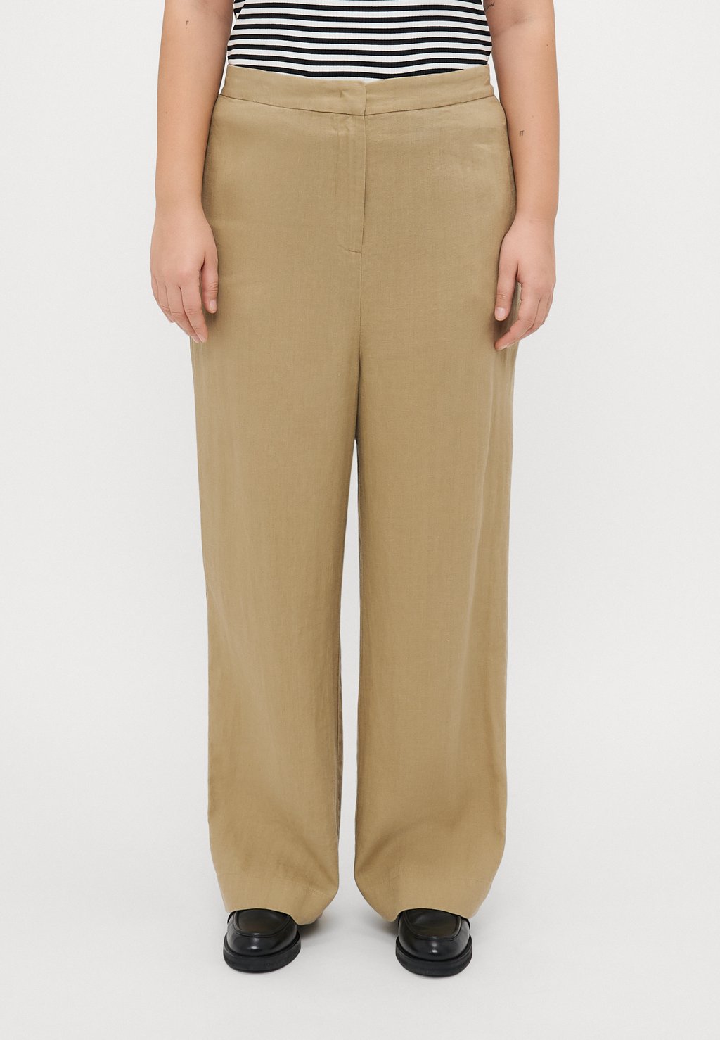 

Брюки TAILORED Tommy Hilfiger Curve, коричневый