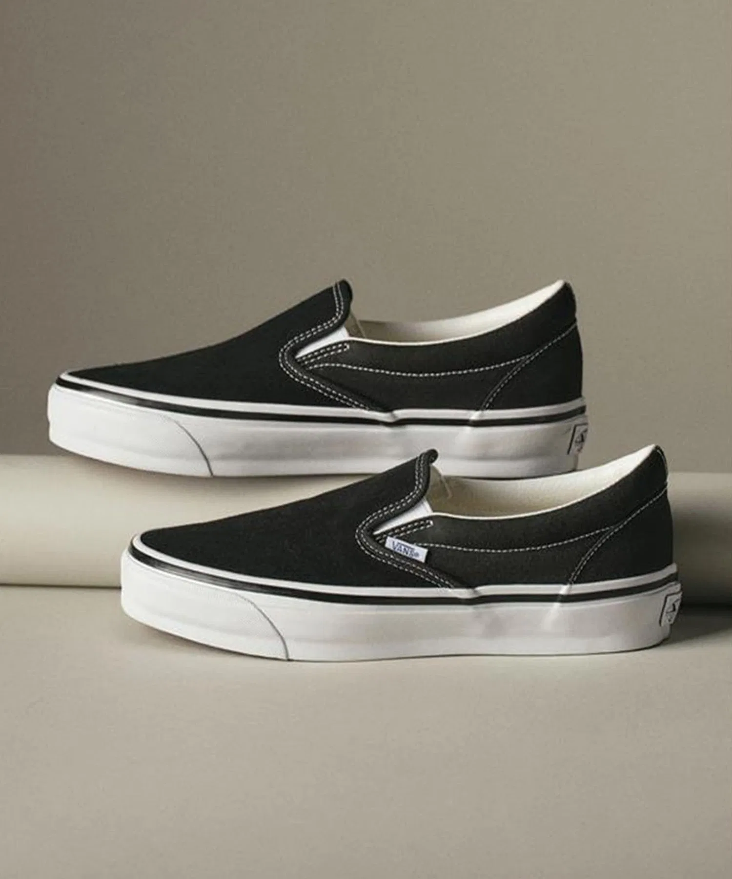 Унисекс слипоны VANS PREMIUM LX Classic Slip-On 98 чёрные с белым