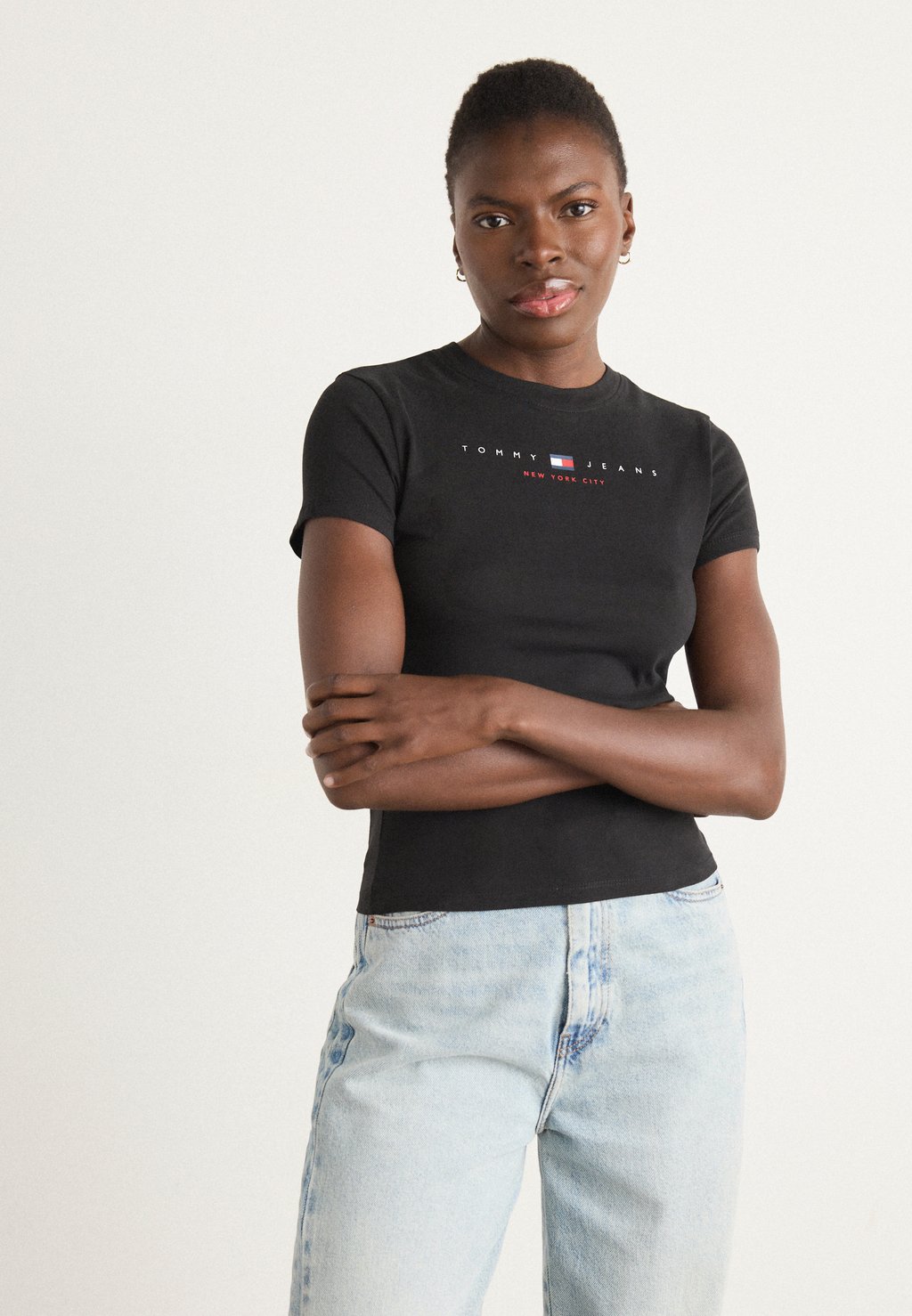 

Футболка с принтом SLIM LINEAR TEE Tommy Jeans, черный