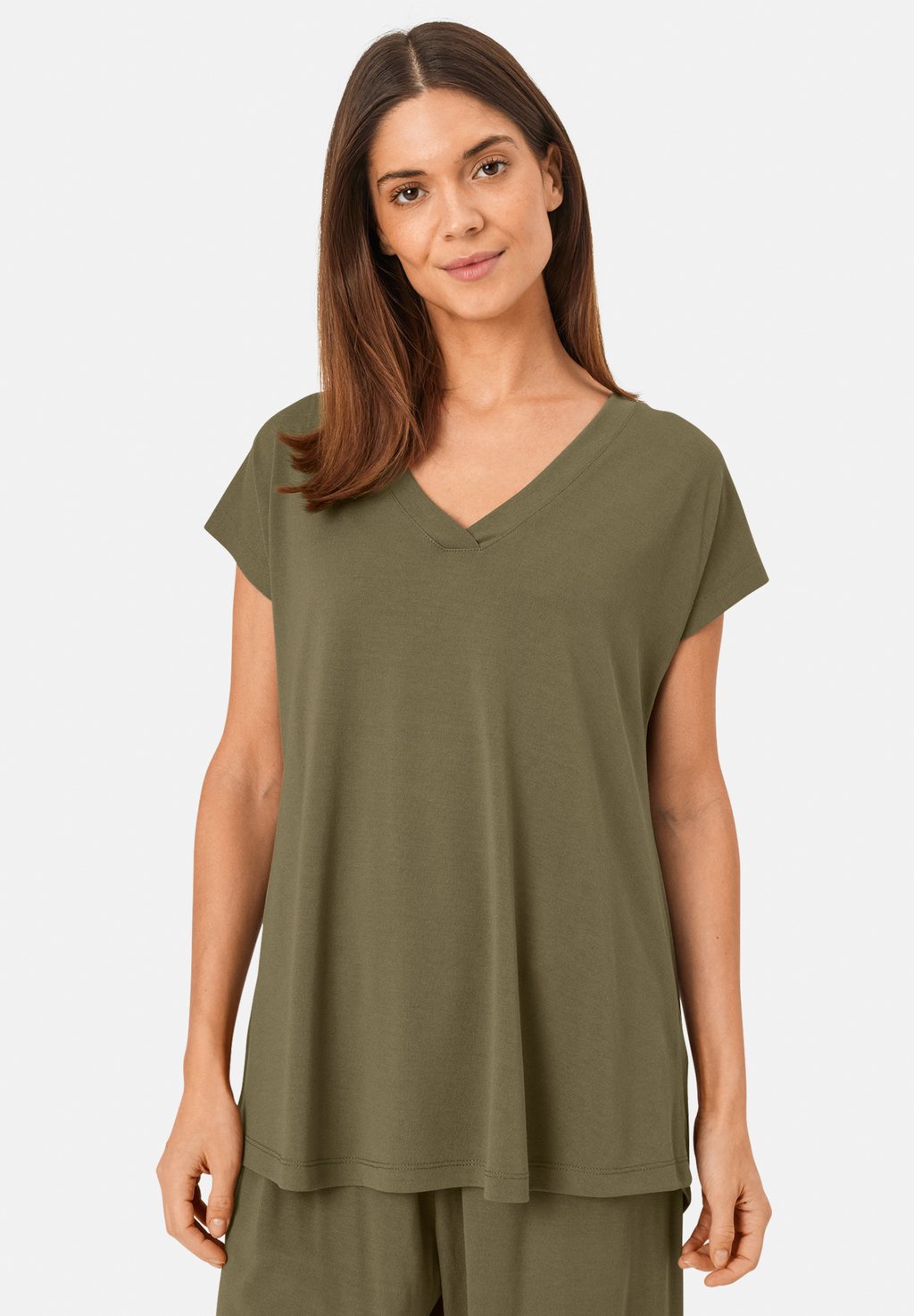 

Базовая футболка EFA Masai, зеленый