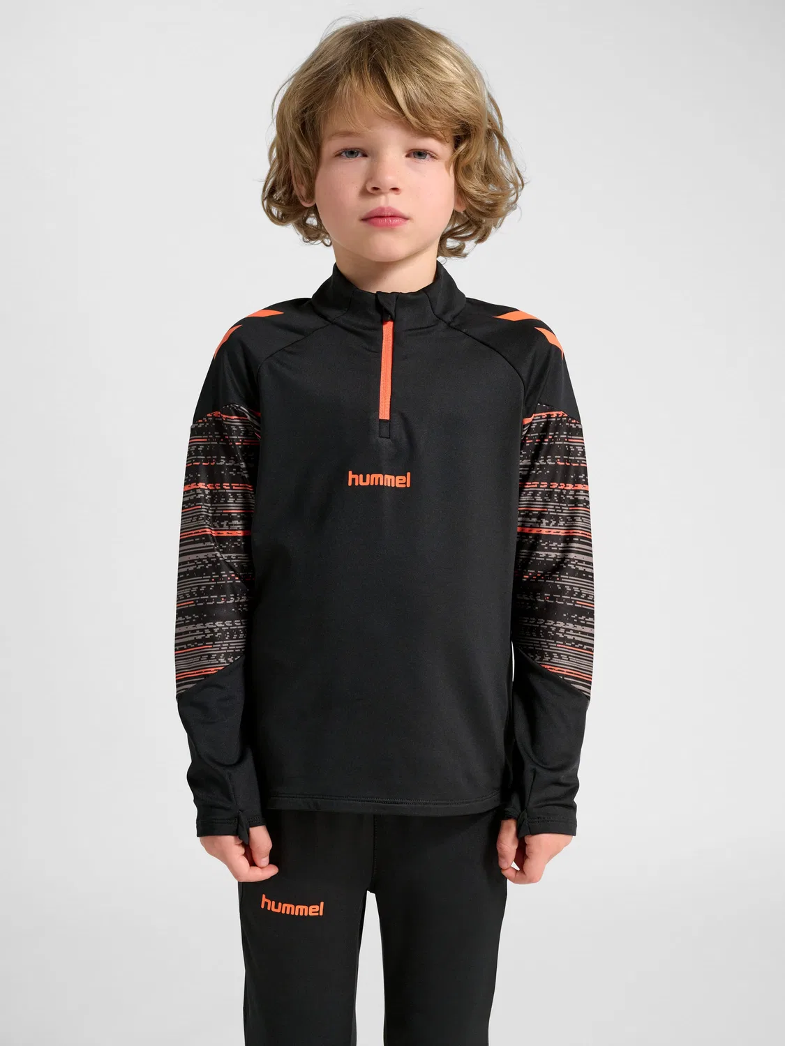 Свитшот с полузамком, согревающий, Hummel, черный/оранжевый