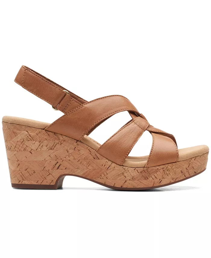 Женские пляжные босоножки Giselle на танкетке с ремешком на пятке Clarks, коричневый/бежевый — фото 2