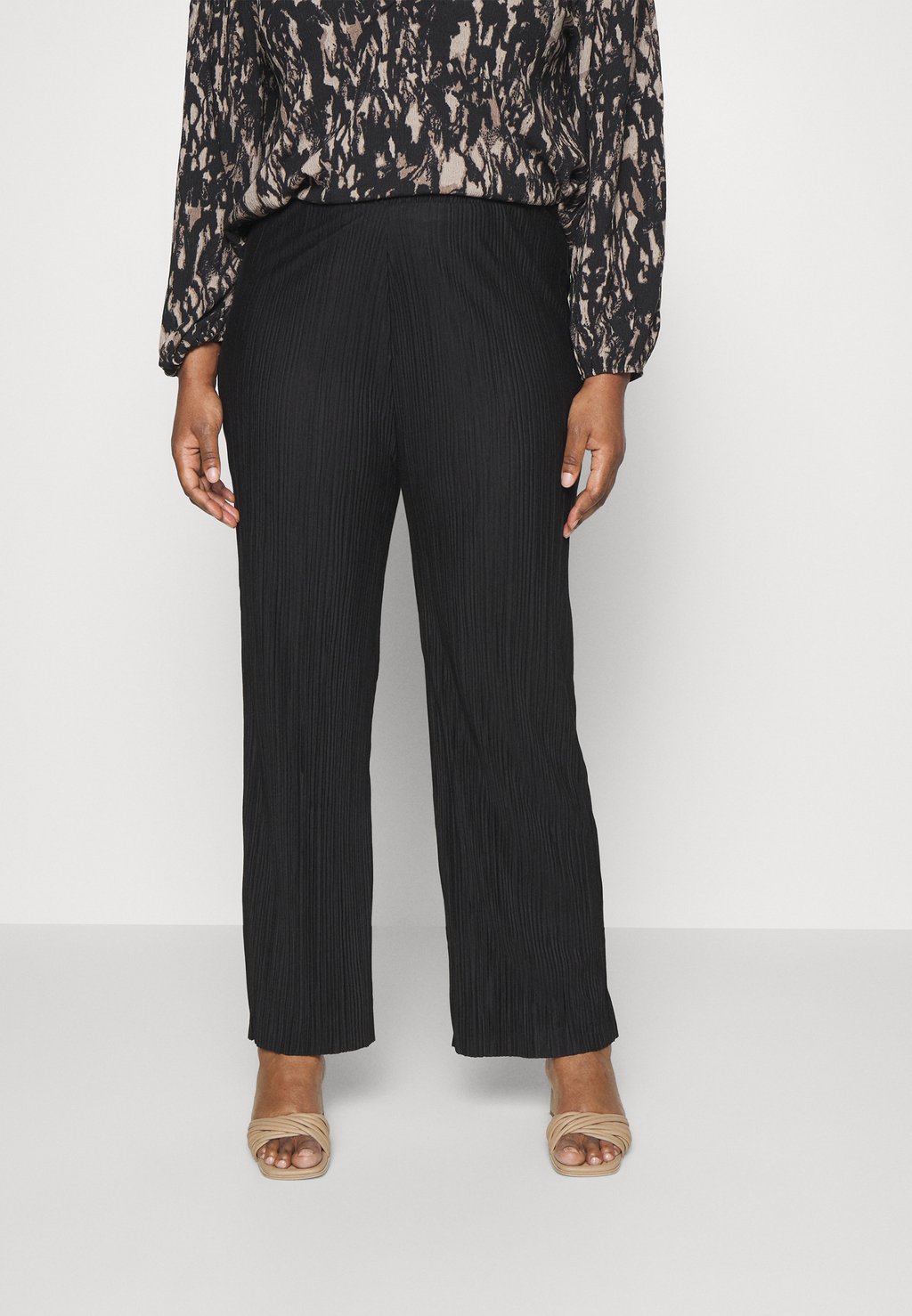 

Брюки VMCIRA BOO CUR Vero Moda Curve, черный