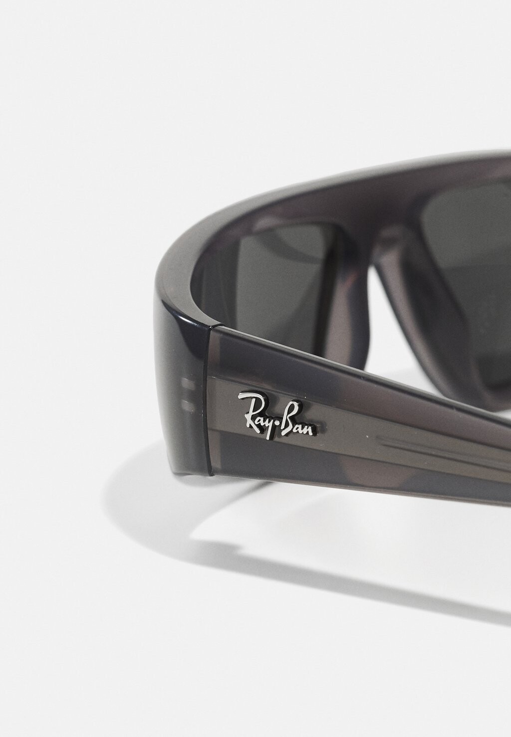 

Солнцезащитные очки IZAZ UNISEX Ray-Ban, серый