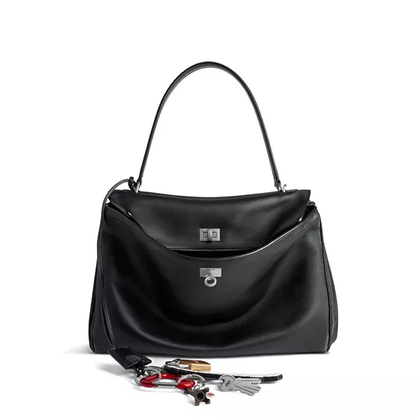

Сумка Rodeo с эффектом потертости и одним брелоком. Balenciaga, черный