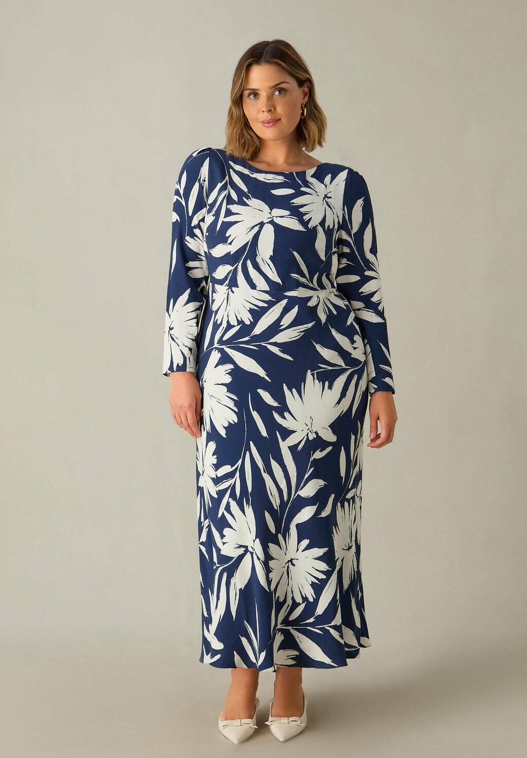 

Длинное платье FLORAL BACK BIAS Live Unlimited London, синий