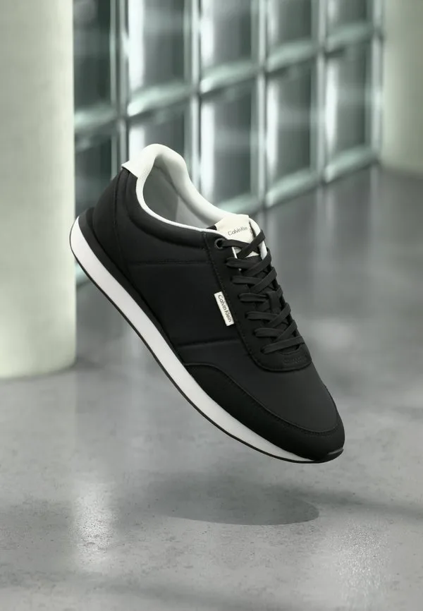 Ретро кроссовки для бега Calvin Klein, Black/Bright White