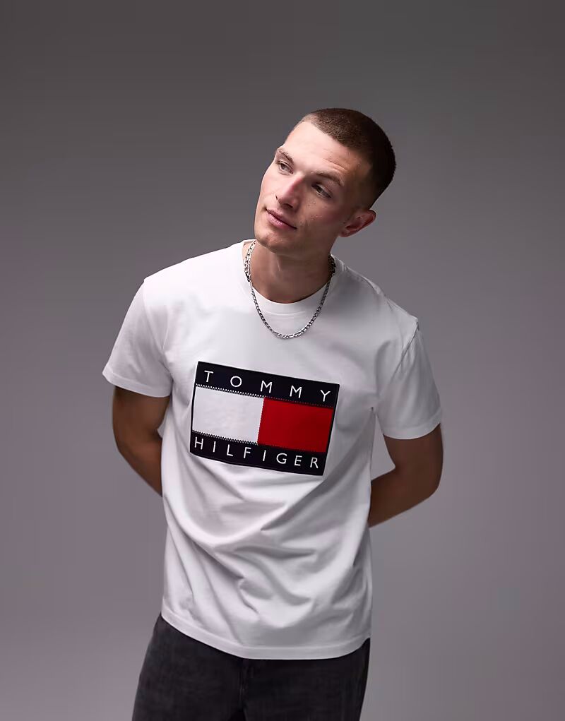 

Футболка Tommy Hilfiger с парусным флагом белого цвета