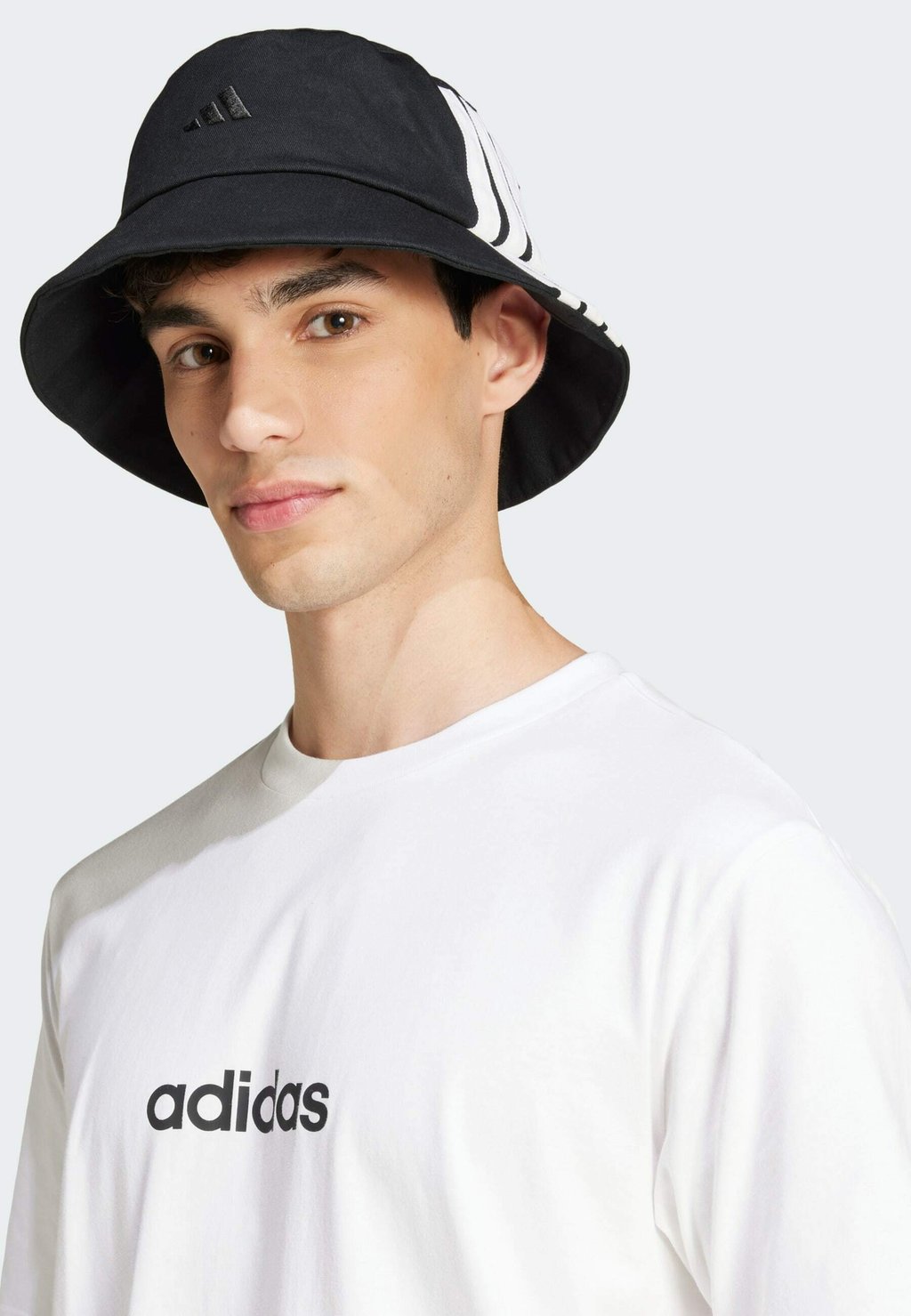 Базовая футболка ESSENTIALS LINEAR SINGLE  adidas Sportswear, белый — фото 3