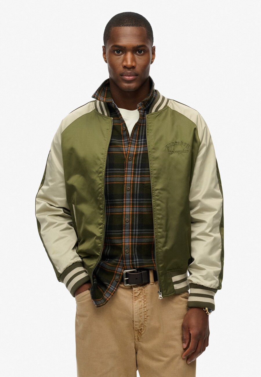 

Демисезонная куртка Superdry, Olive/Mint