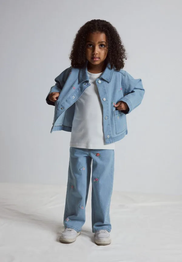 Джинсовая куртка с вышитыми цветами Polarn O. Pyret, Light Denim