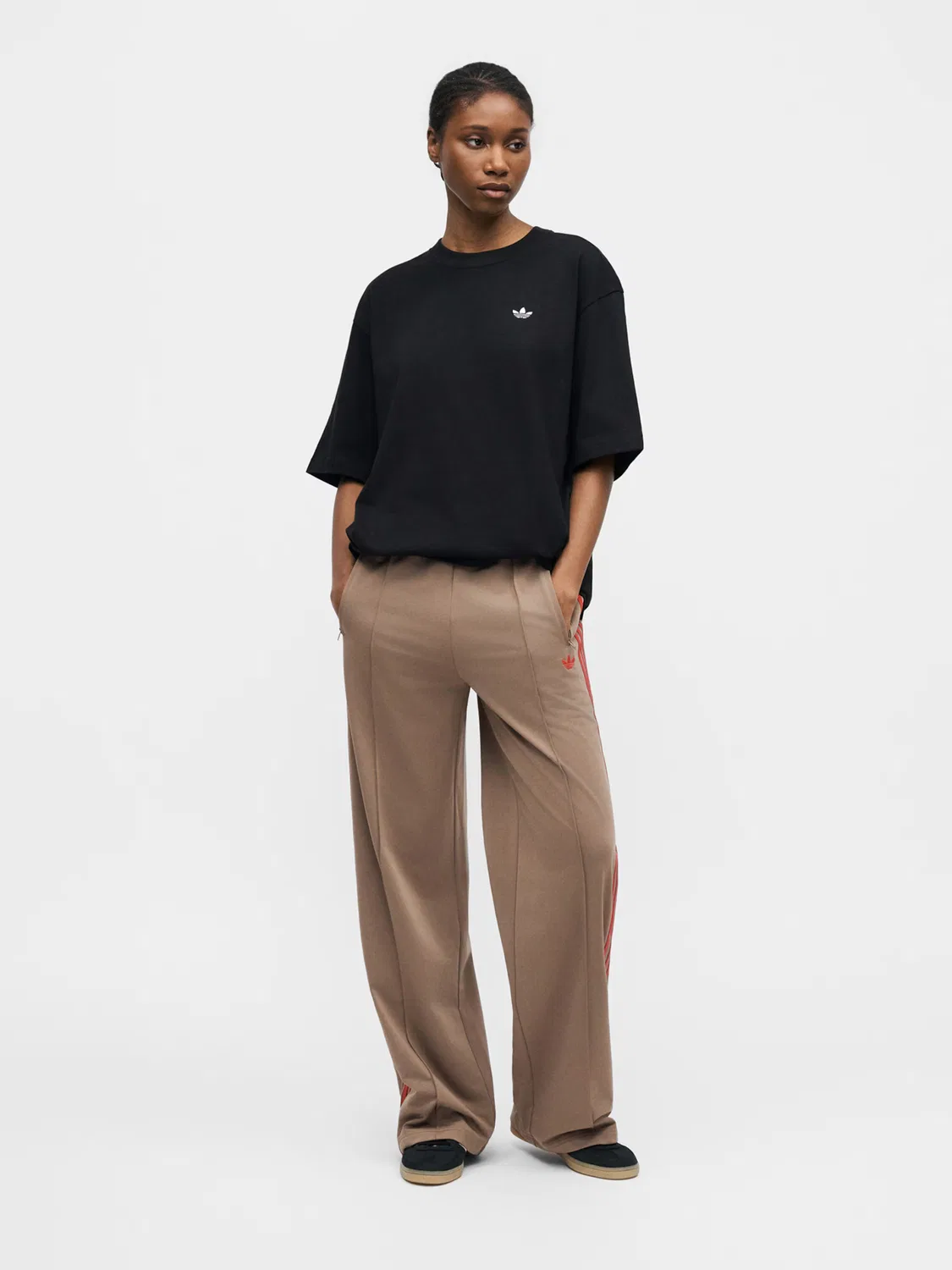Футболка оверсайз Adidas Originals Essentials черного цвета — фото 4