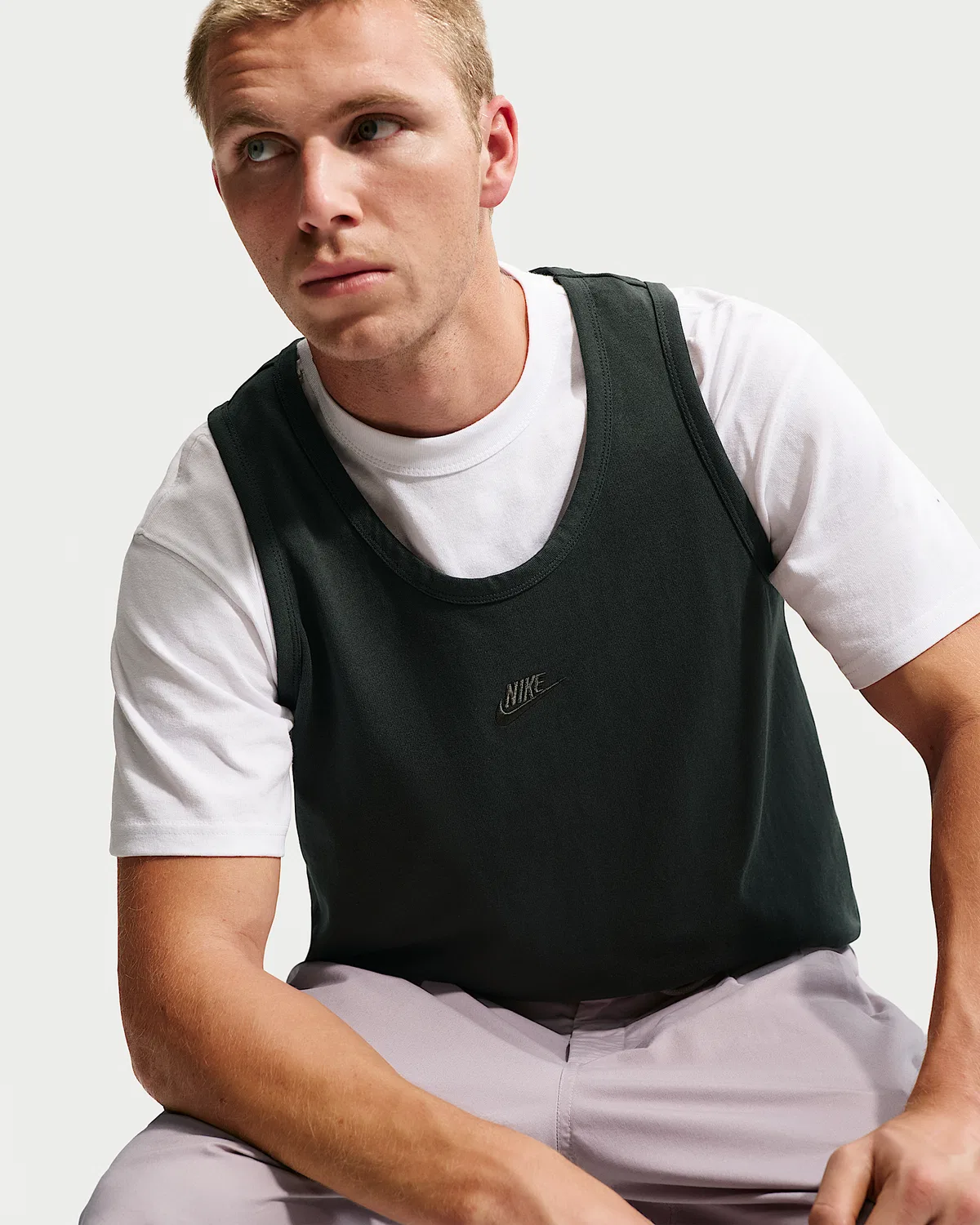 Мужская майка Nike Sportswear Premium Essentials, Black Spruce — фото 3