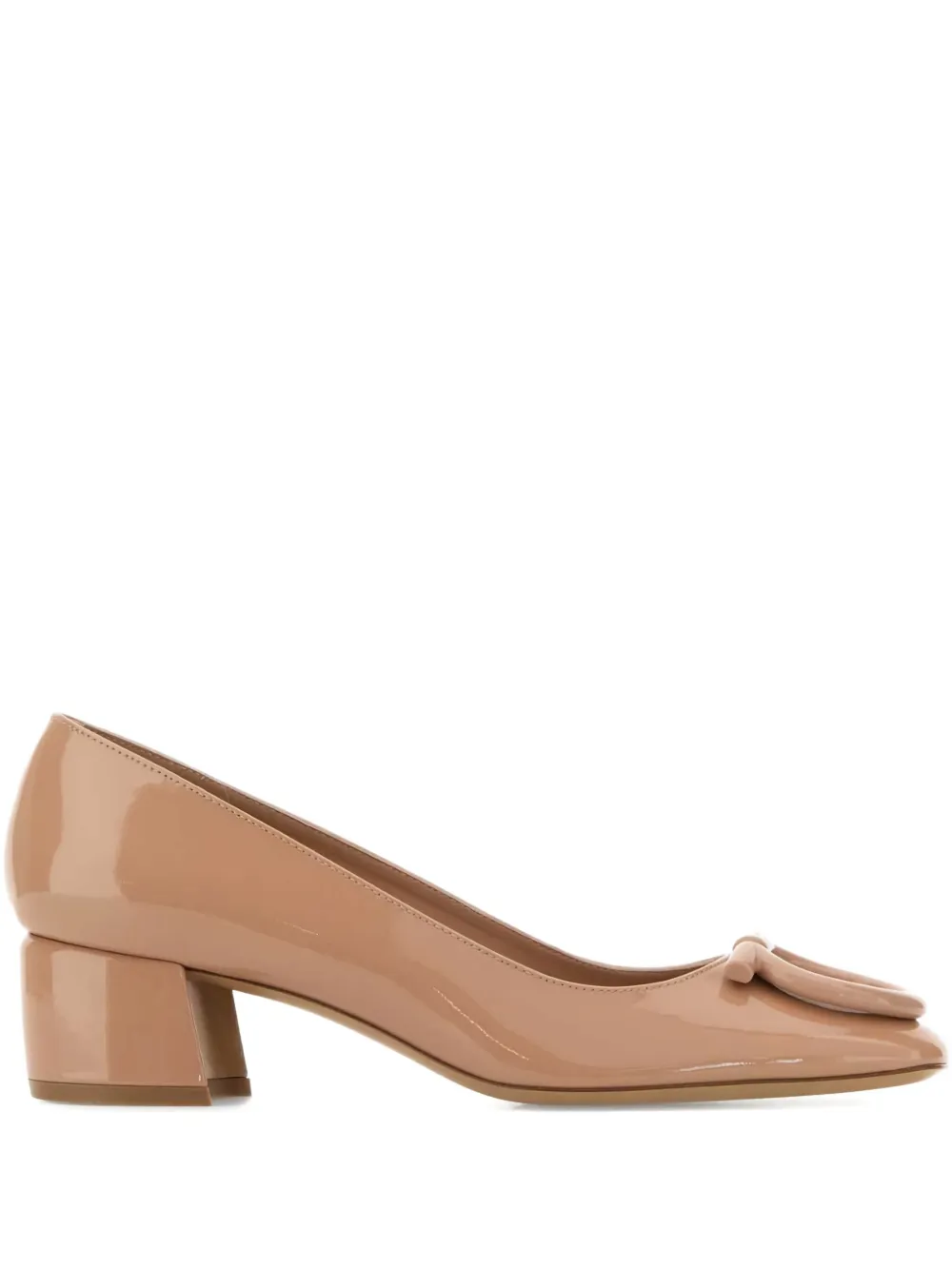 Туфли на блочном каблуке из лакированной кожи Ferragamo, нейтральный
