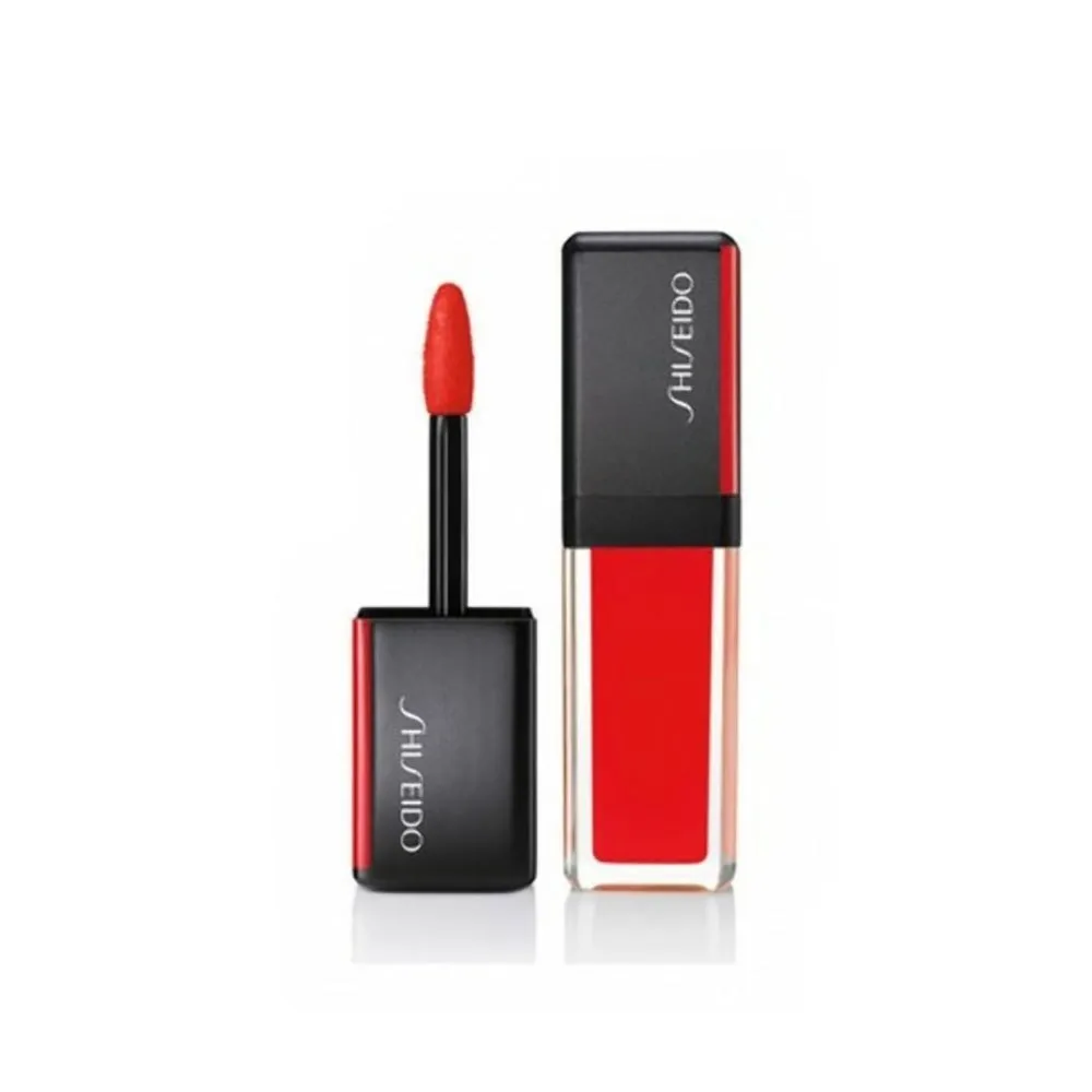 

Блеск для губ Shiseido Laquerink Lipshine 305, красный