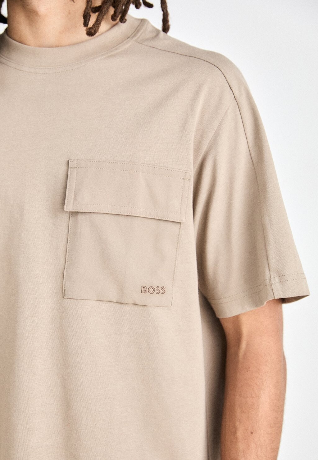 

Базовая футболка POCKET BOSS, коричневый