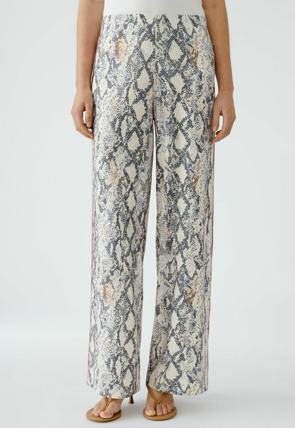 

Брюки SNAKE PRINT Oui, серый