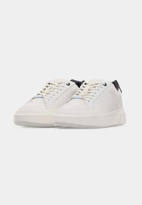 Массивные кроссовки на шнуровке с чашеобразной подошвой. Calvin Klein, Bright White/Black — фото 3