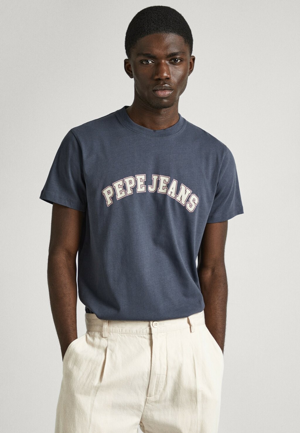

Футболка с принтом CLEMENT Pepe Jeans, цвет phantom grey