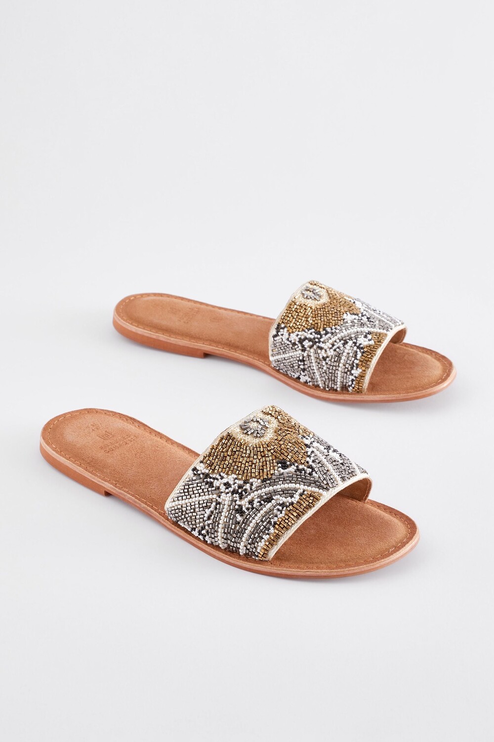 Кожаные мюли Forever Comfort расшитые бисером Next, серебряный