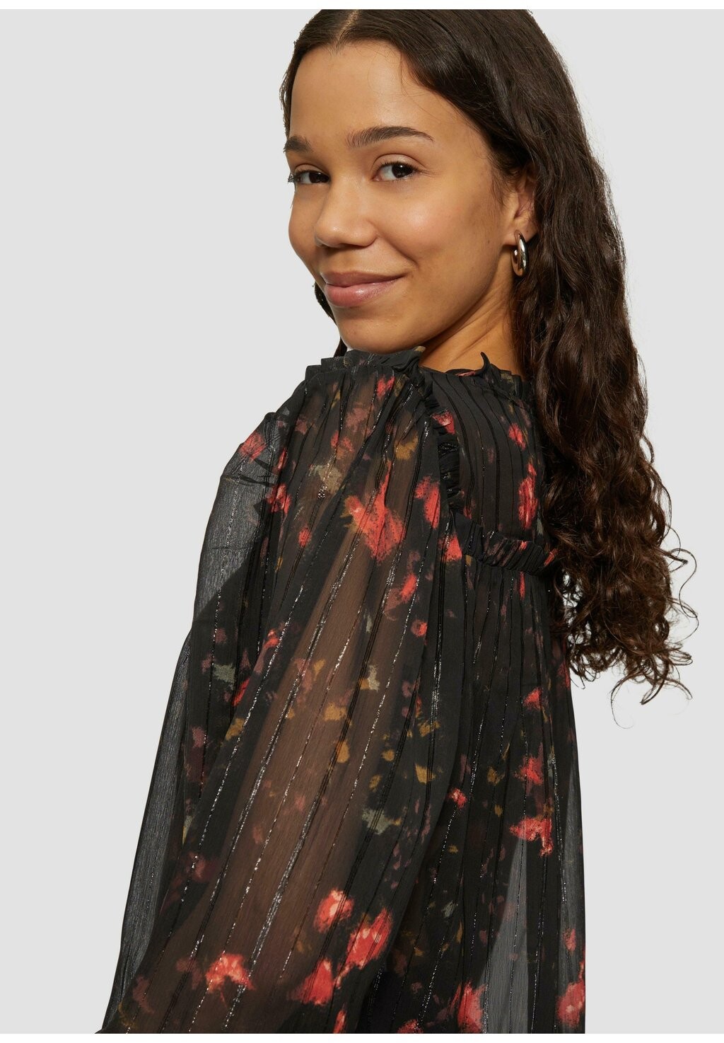 

Блуза TRANSPARENTE MIT GLITZER QS, черный