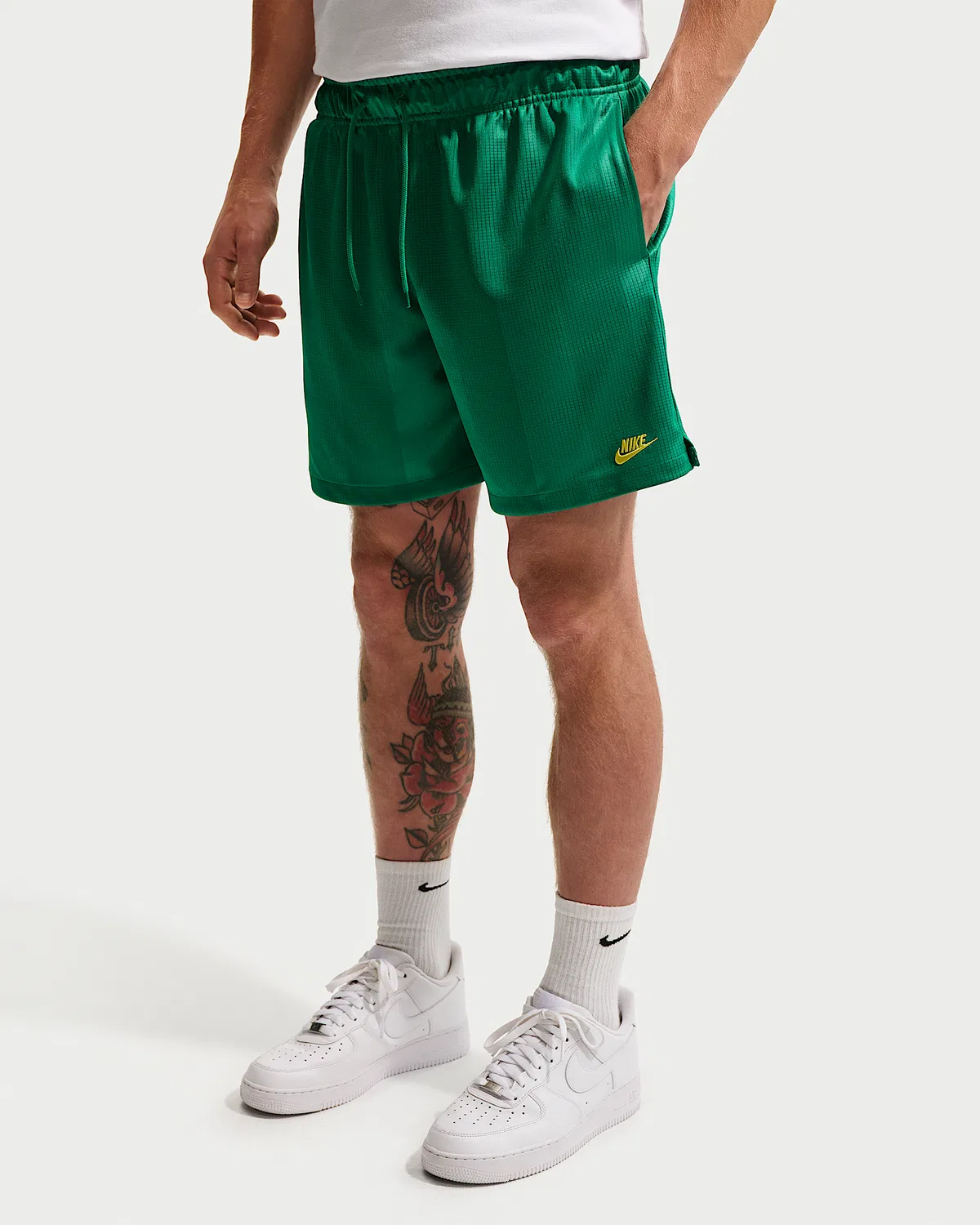 Мужские шорты Nike Sportswear Club Flow, Malachite/Lightning — фото 2