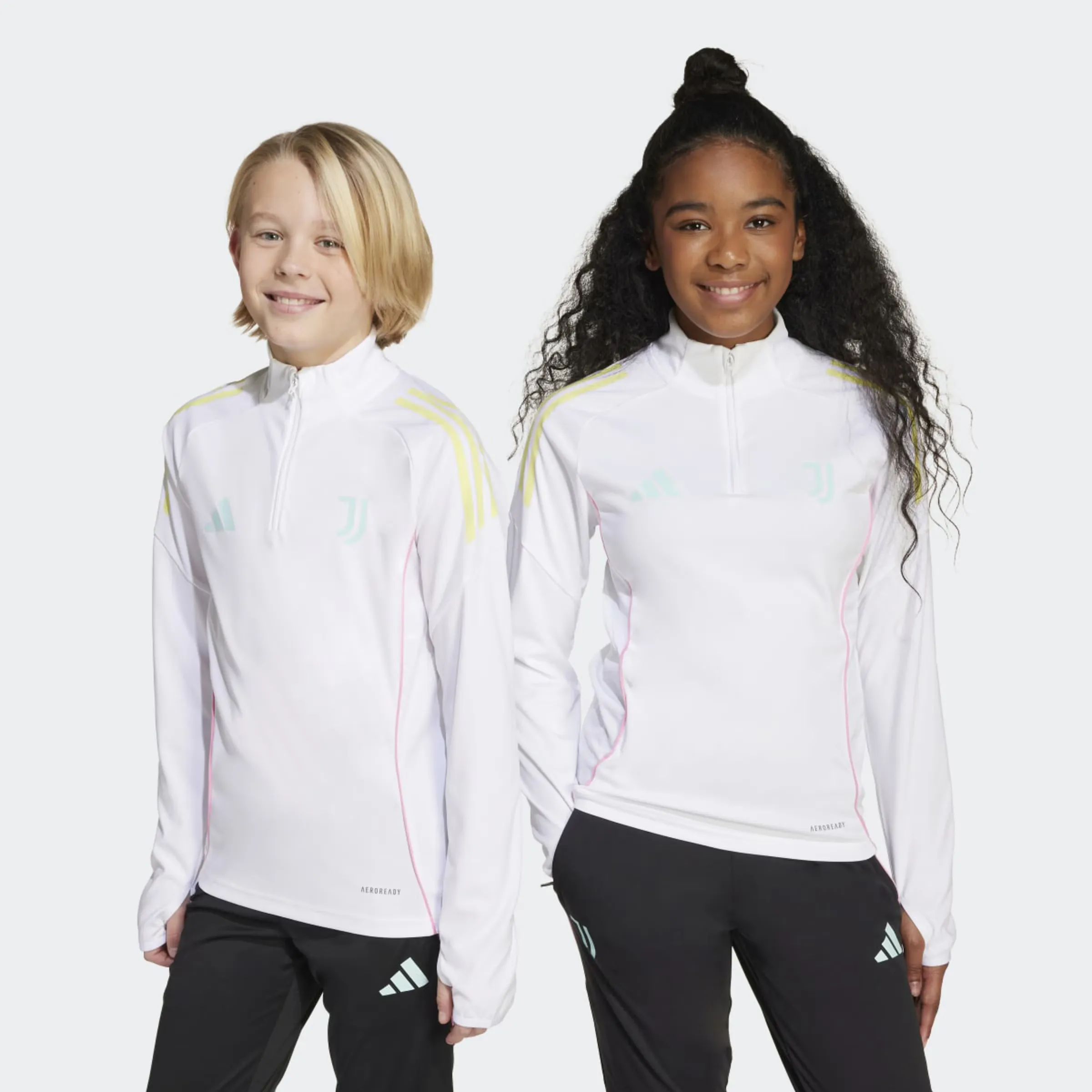 

Детская футболка Juventus FC 2025-2026 Tiro 25 Competition adidas, белый