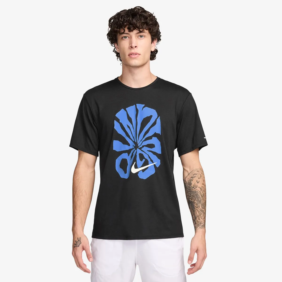 

Мужская футболка Rise 365 Run Energy Nike, черный