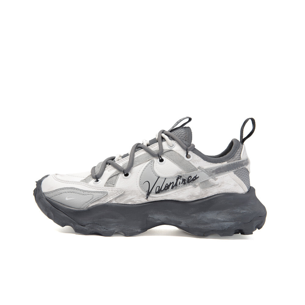 

Женские кроссовки Nike TC 7900 Lifestyle, Gray