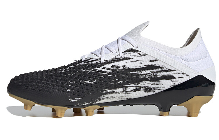 

Мужские футбольные кроссовки Adidas Predator