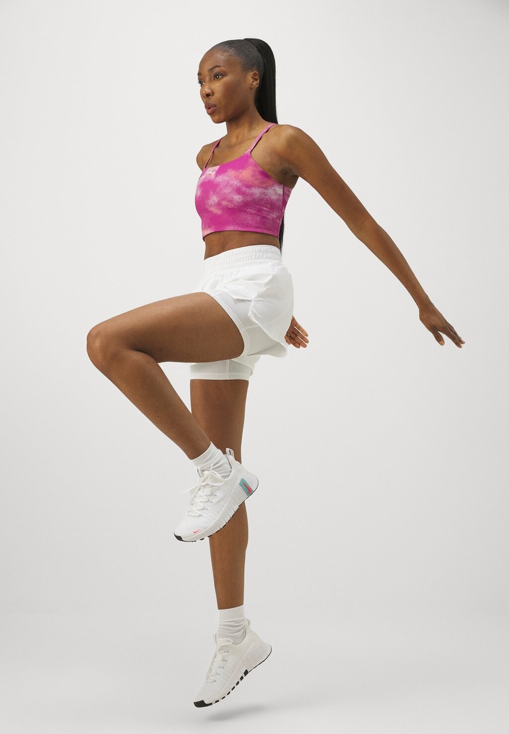 

Легкая поддержка спортивного бюстгальтера ONE BRA Nike Performance, фиолетовый