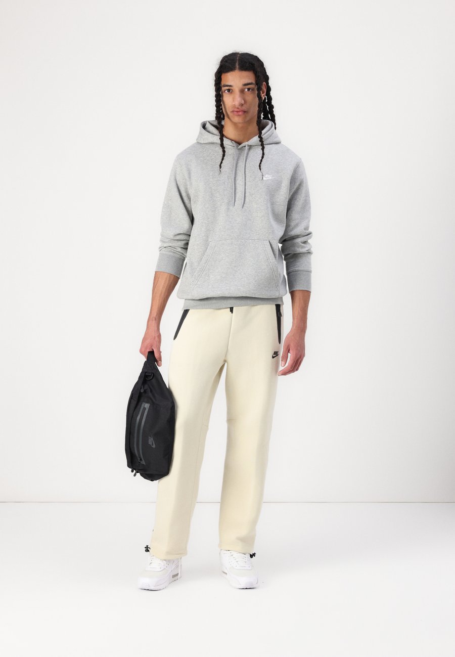 Толстовка Nike Sportswear CLUB , Dark Grey Heather Light Smoke Grey White/Grey — фото 2