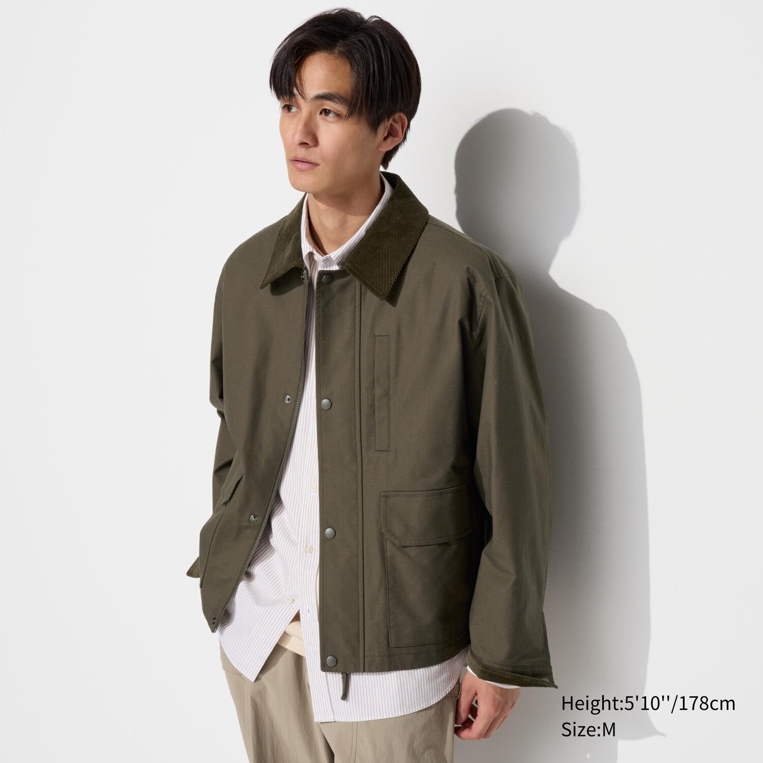 

Короткая куртка с карманами UNIQLO, оливково-зеленый