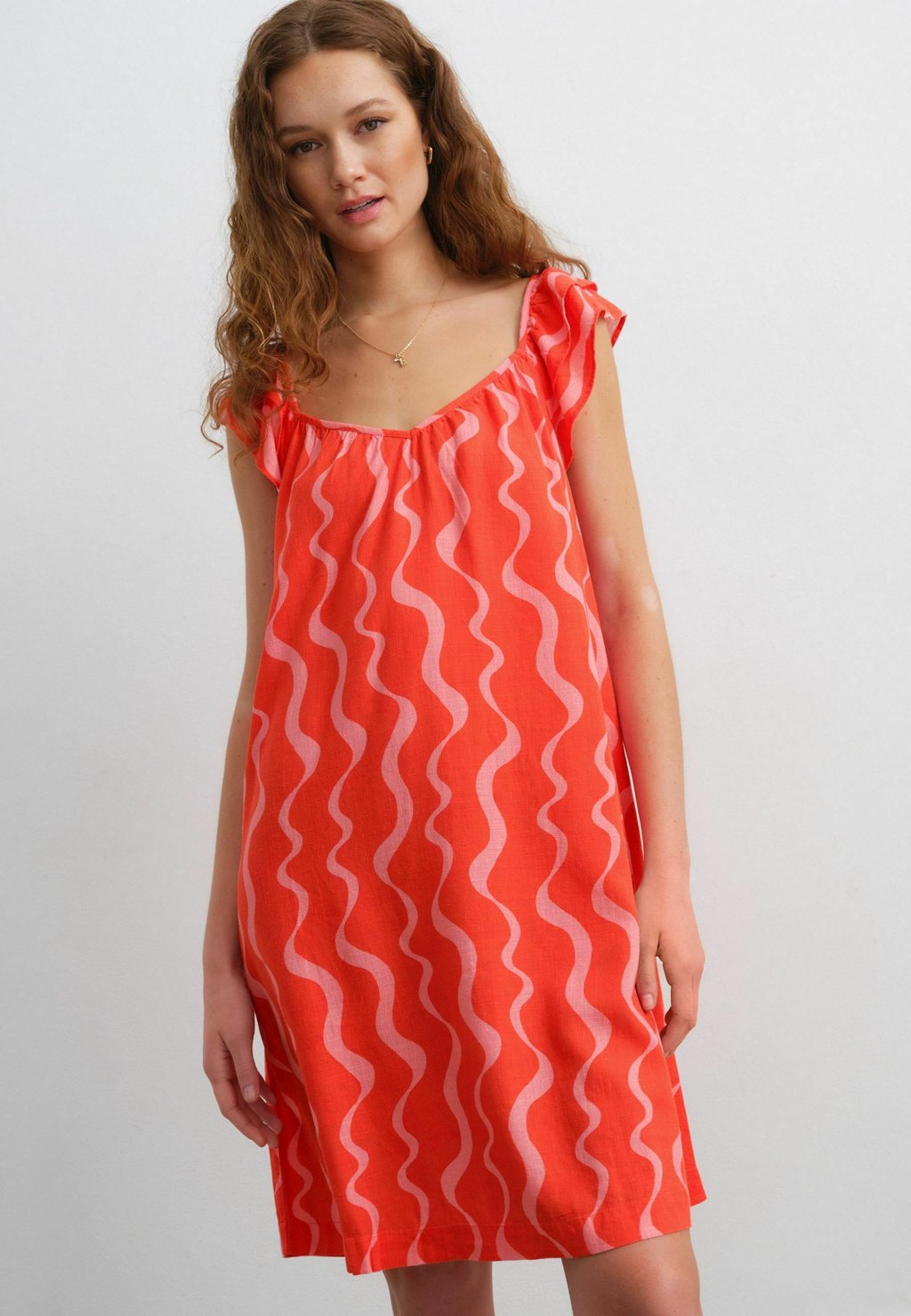 

Повседневное платье TALL FIT -V-NECK RUFFLE SLEEVE Next, красный