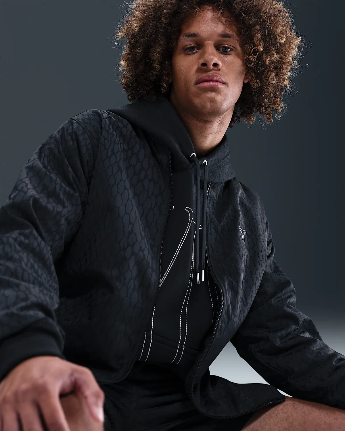 Nike Kobe баскетбольная куртка-бомбер, Black/Medium Ash — фото 3