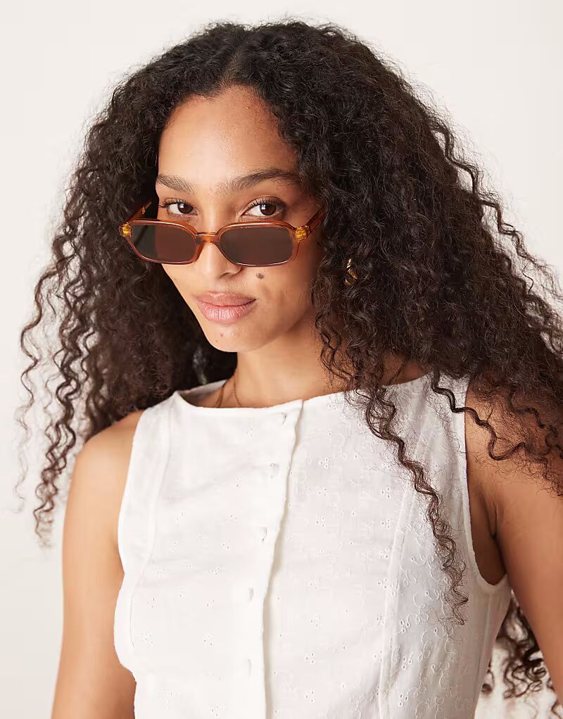 

Солнцезащитные очки ASOS DESIGN в квадратной оправе светло-коричневого цвета