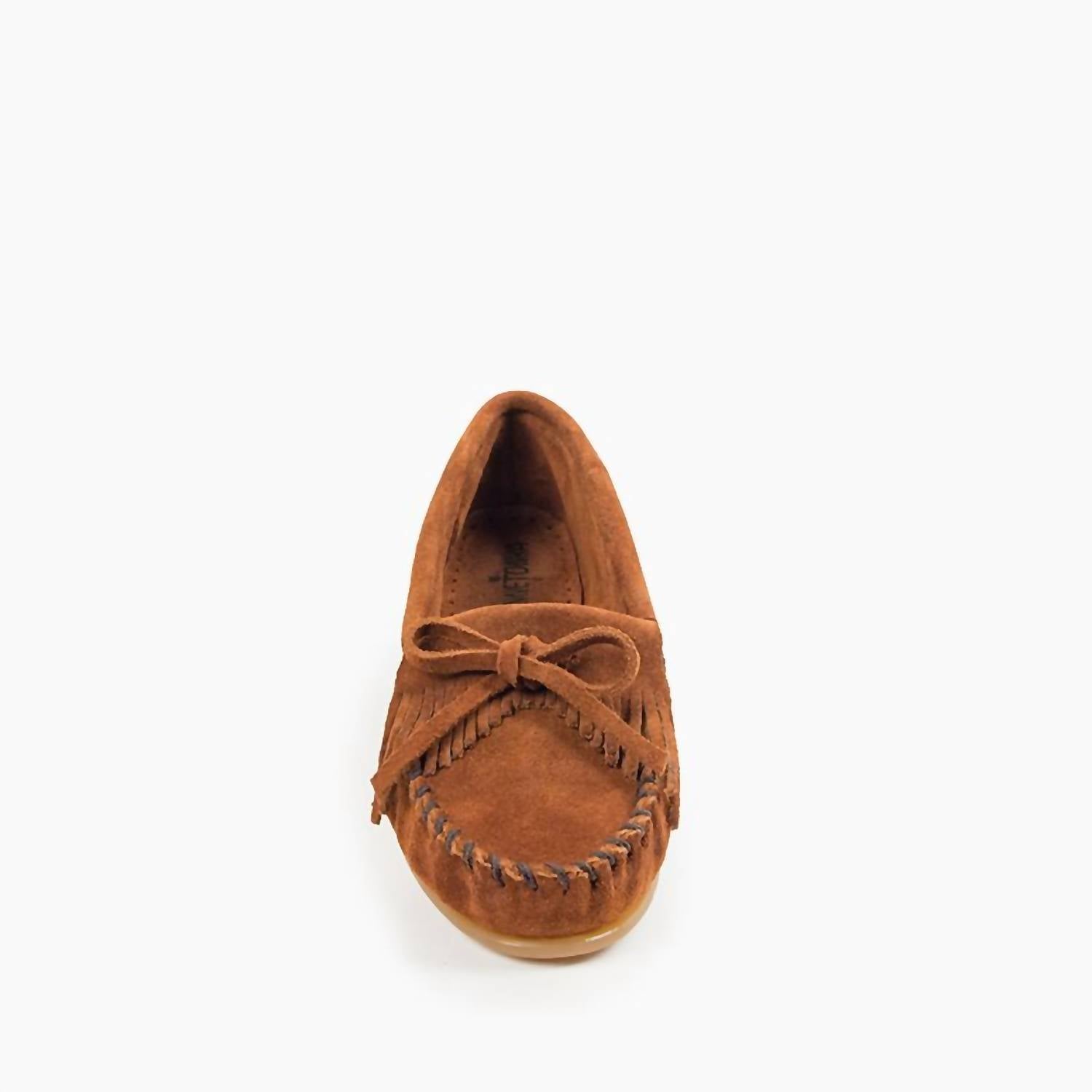 Женские мокасины Kilty с жесткой подошвой в коричневом цвете Minnetonka — фото 3